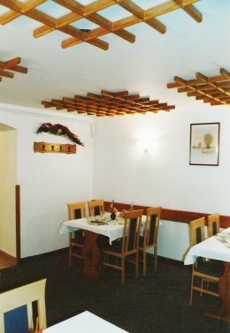 Sal�nek s kapacitou 16 m�st