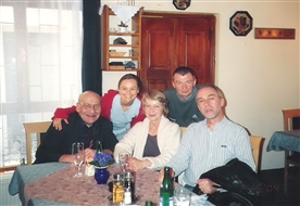 paní Kolářová, pan Moravec a další kolegové